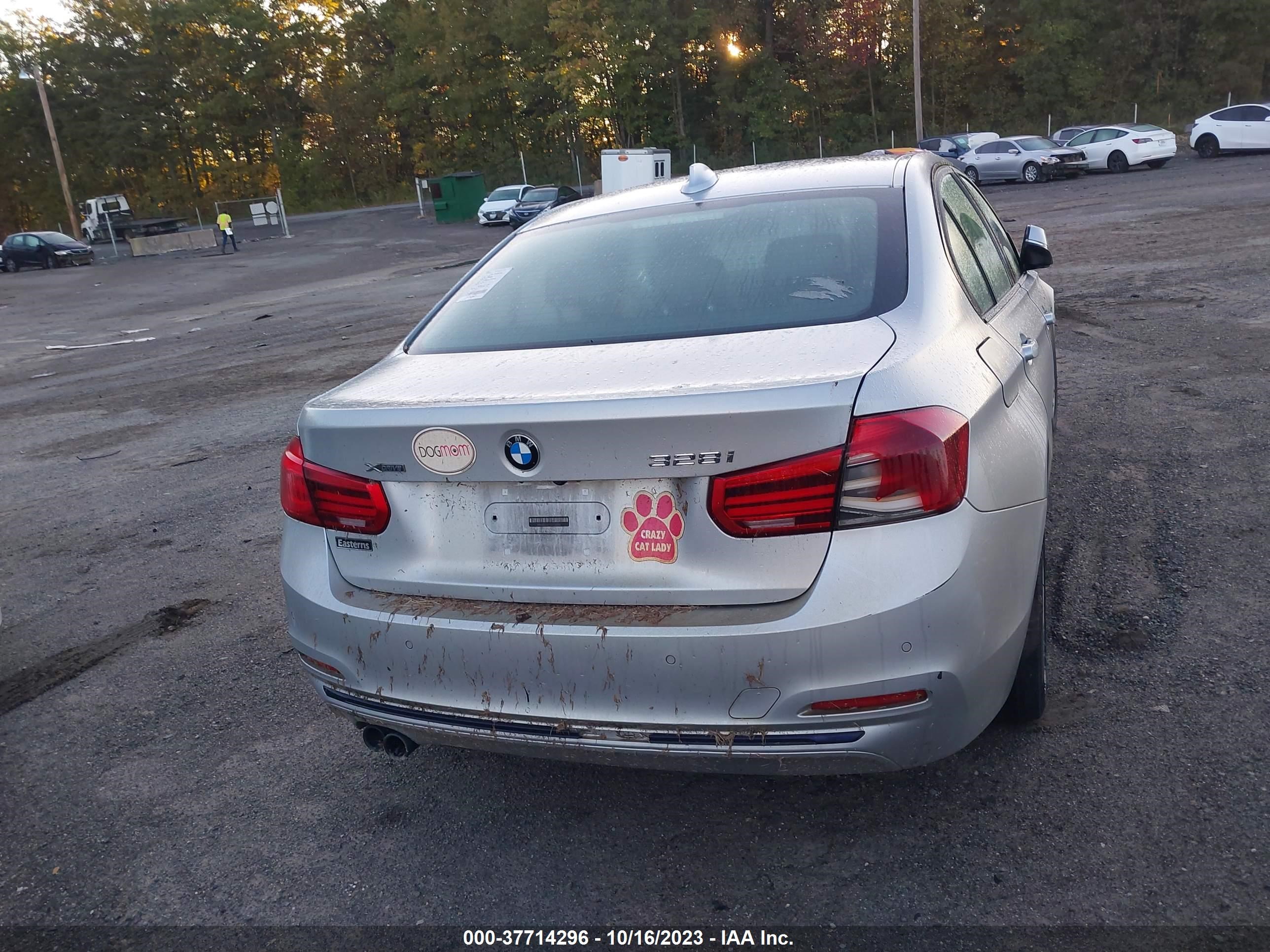 Photo 14 VIN: WBA8E3G5XGNT80966 - BMW 3ER 