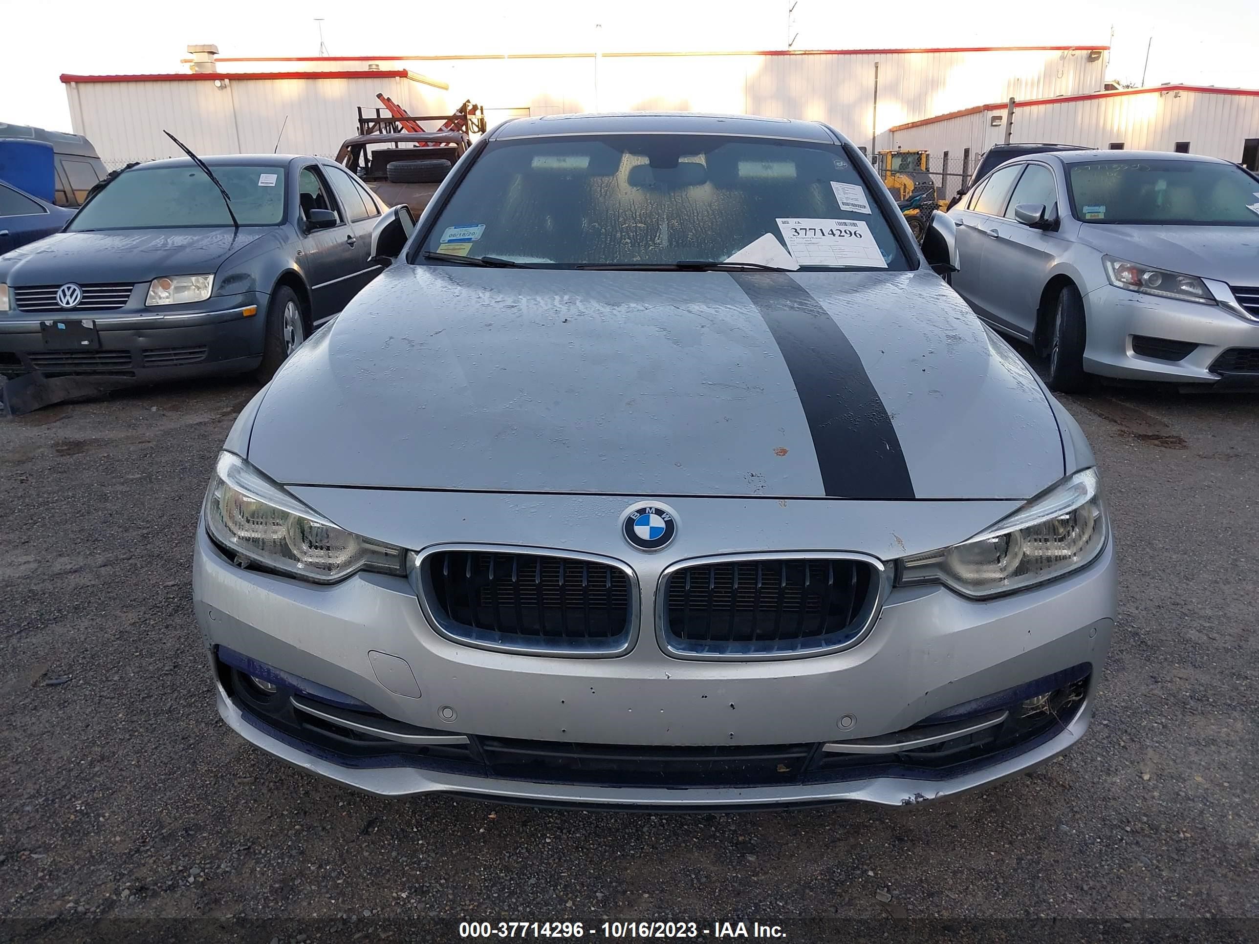 Photo 5 VIN: WBA8E3G5XGNT80966 - BMW 3ER 