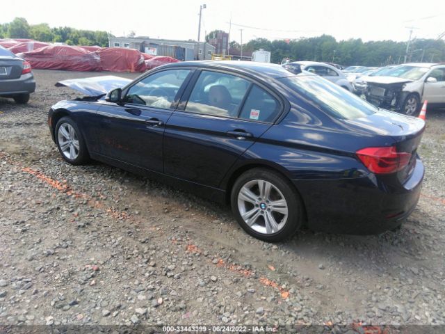 Photo 2 VIN: WBA8E3G5XGNU04019 - BMW 3 SERIES 