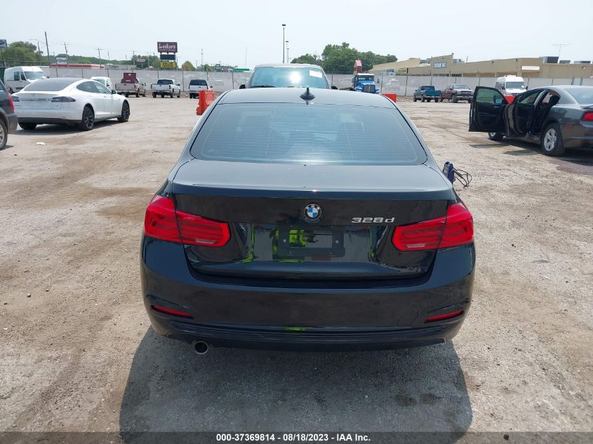 Photo 15 VIN: WBA8E5C31HK389090 - BMW 328D 