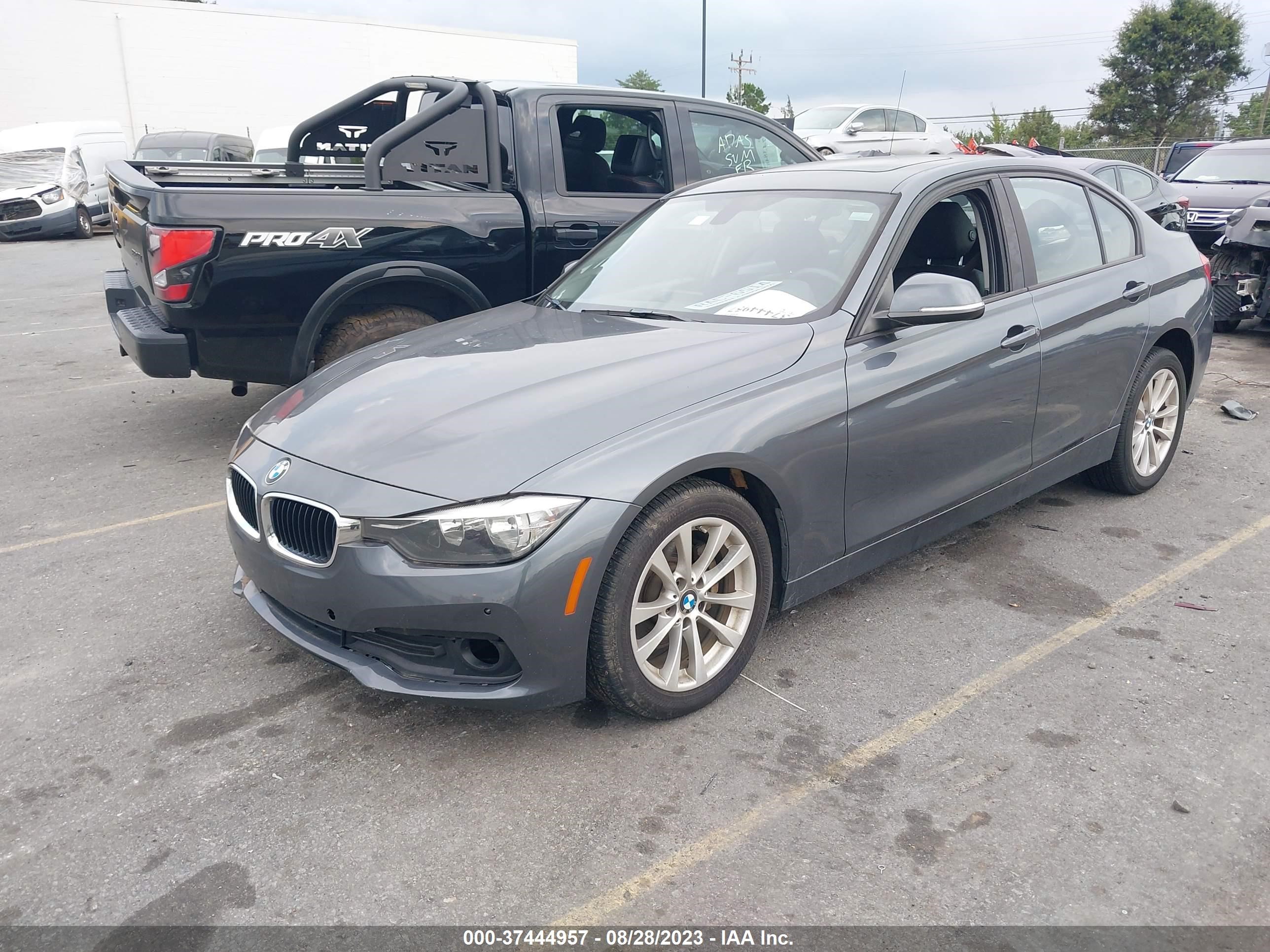 Photo 1 VIN: WBA8E5G35HNU44505 - BMW 3ER 