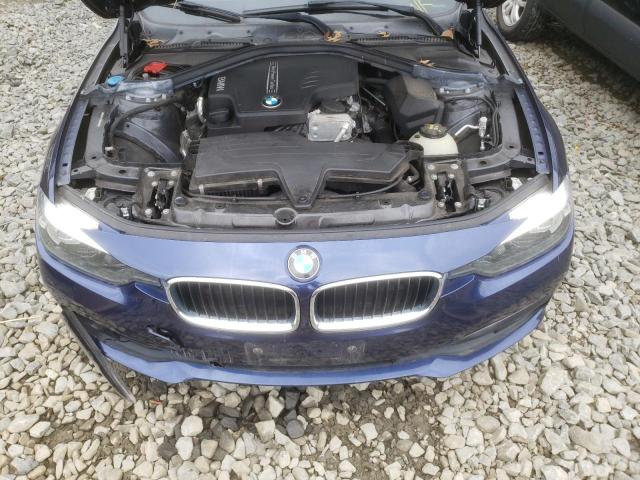 Photo 6 VIN: WBA8E5G3XHNU42619 - BMW 320 XI 