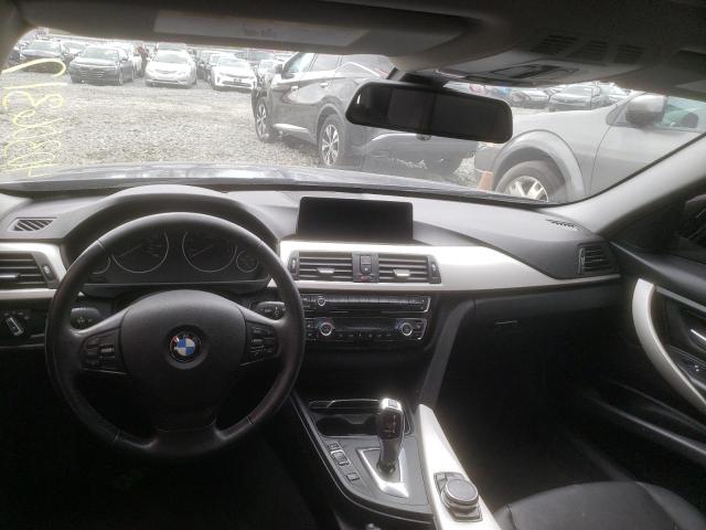 Photo 8 VIN: WBA8E5G3XHNU42619 - BMW 320 XI 