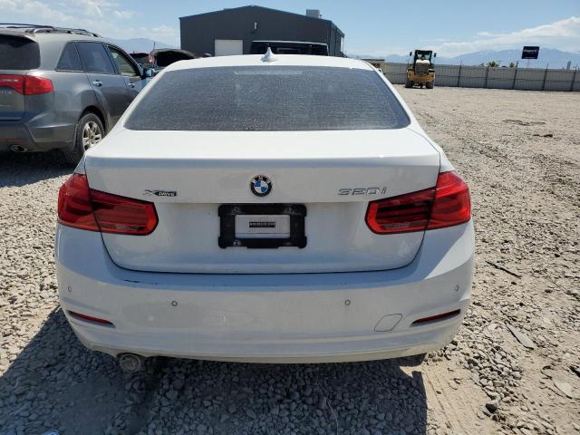 Photo 5 VIN: WBA8E5G3XHNU43480 - BMW 3 SERIES 