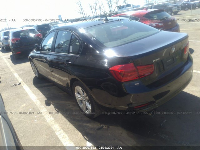 Photo 2 VIN: WBA8E5G51JNV02584 - BMW 3 