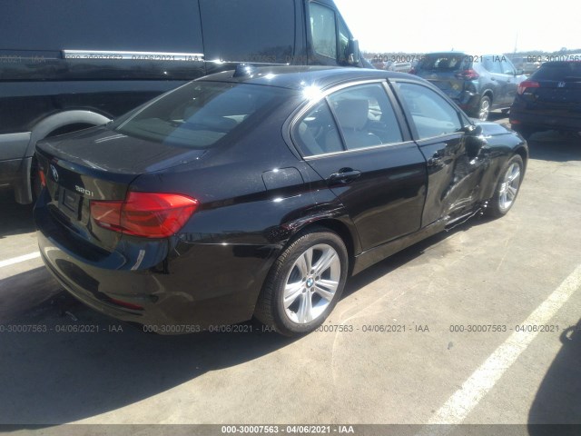 Photo 3 VIN: WBA8E5G51JNV02584 - BMW 3 