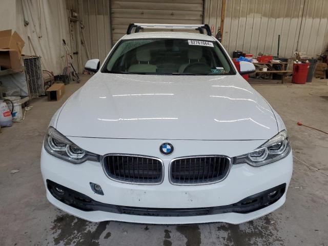 Photo 4 VIN: WBA8E5G51JNV03248 - BMW 320 XI 