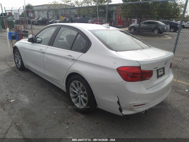 Photo 2 VIN: WBA8E5G52GNT94579 - BMW 3 SERIES 