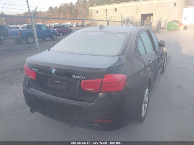 Photo 3 VIN: WBA8E5G52HNU41790 - BMW 320I 