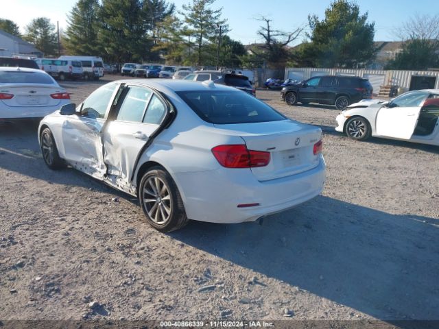 Photo 2 VIN: WBA8E5G53GNT94266 - BMW 320I 