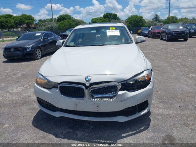 Photo 5 VIN: WBA8E5G56GNU20472 - BMW 320I 