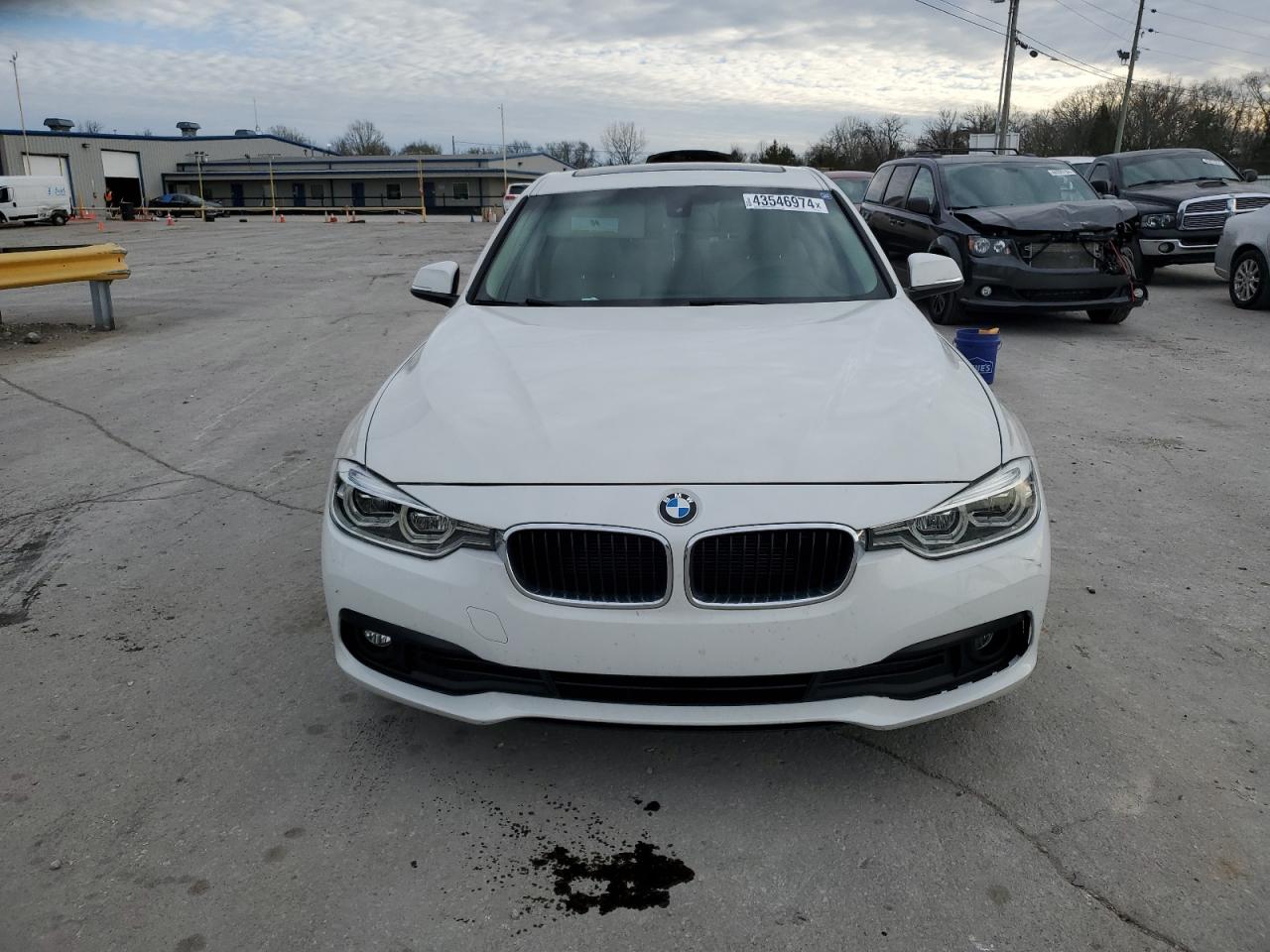 Photo 4 VIN: WBA8E5G56JNV02001 - BMW 3ER 