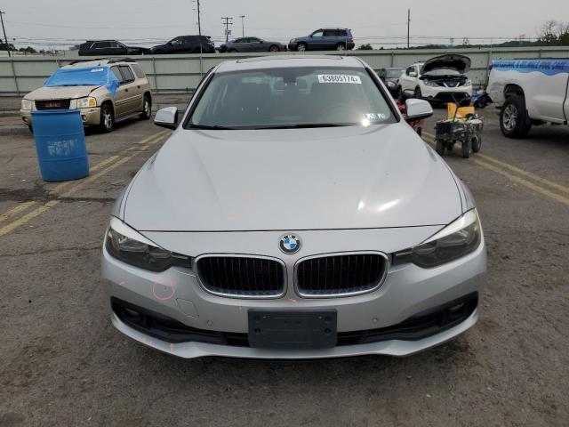 Photo 4 VIN: WBA8E5G5XGNU20443 - BMW 320 XI 