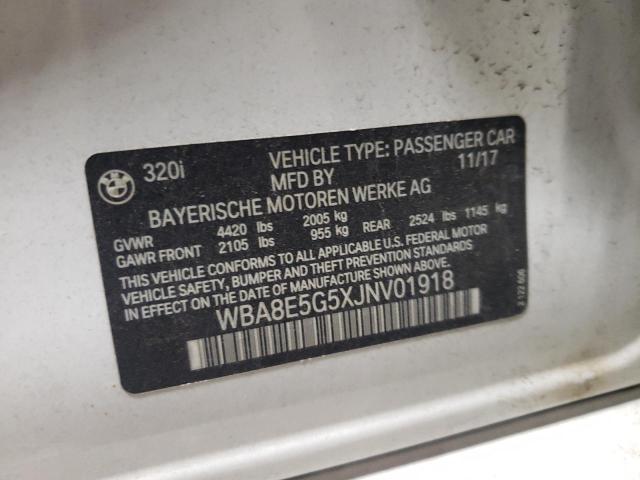 Photo 11 VIN: WBA8E5G5XJNV01918 - BMW 320 XI 