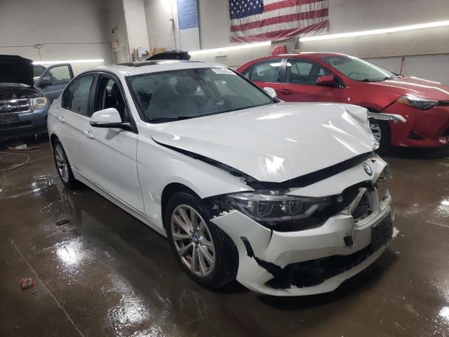 Photo 3 VIN: WBA8E5G5XJNV01918 - BMW 320 XI 