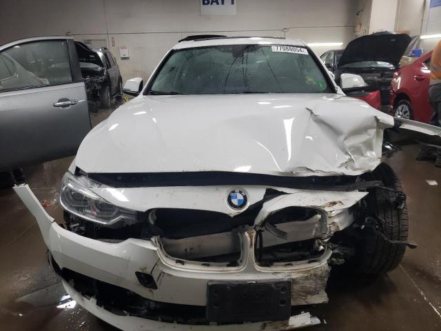 Photo 4 VIN: WBA8E5G5XJNV01918 - BMW 320 XI 