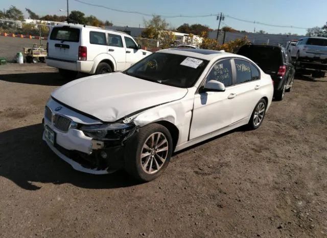 Photo 1 VIN: WBA8E5G5XJNV02423 - BMW 3 SERIES 