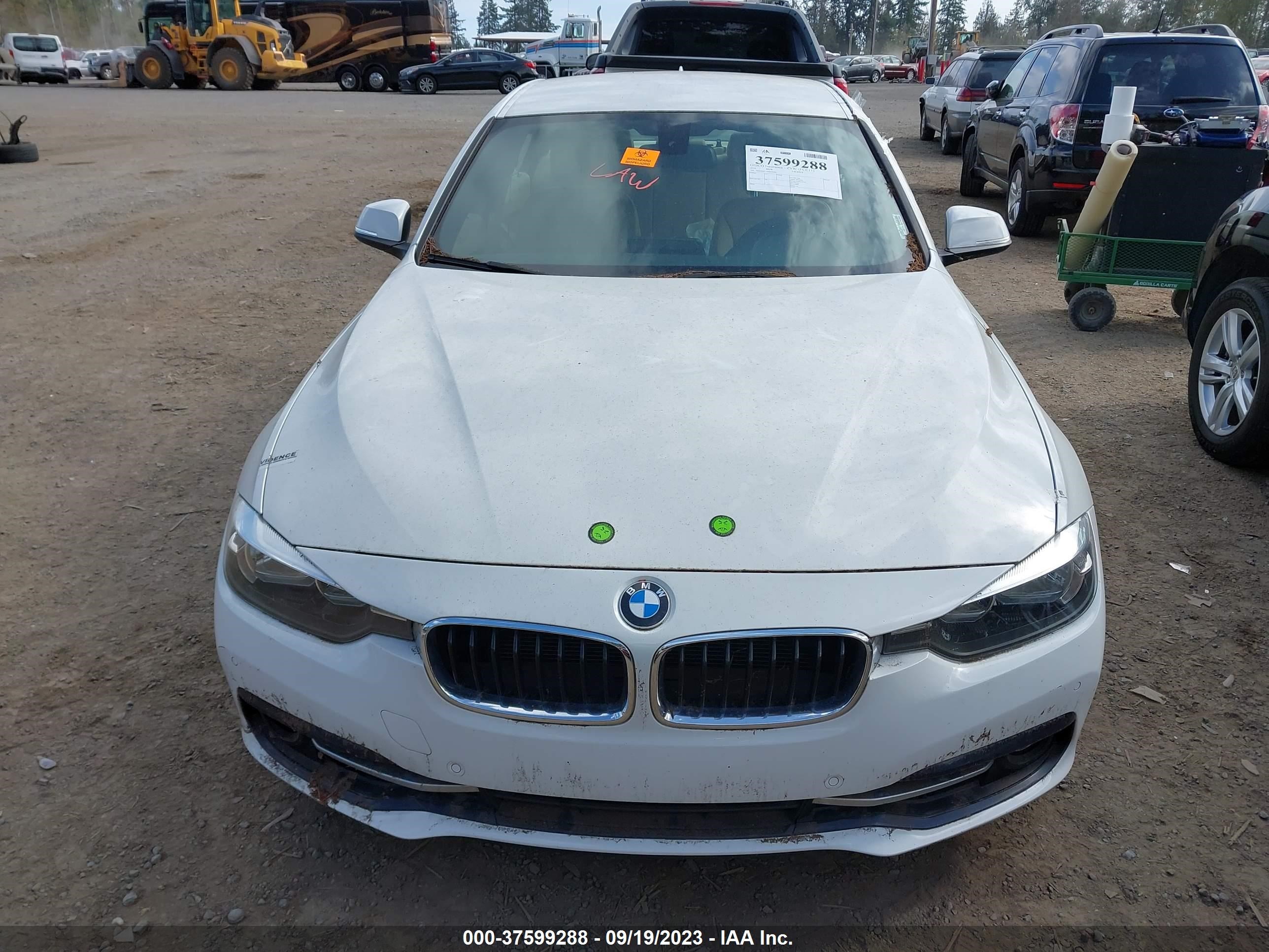 Photo 10 VIN: WBA8E9C53GK644488 - BMW 3ER 