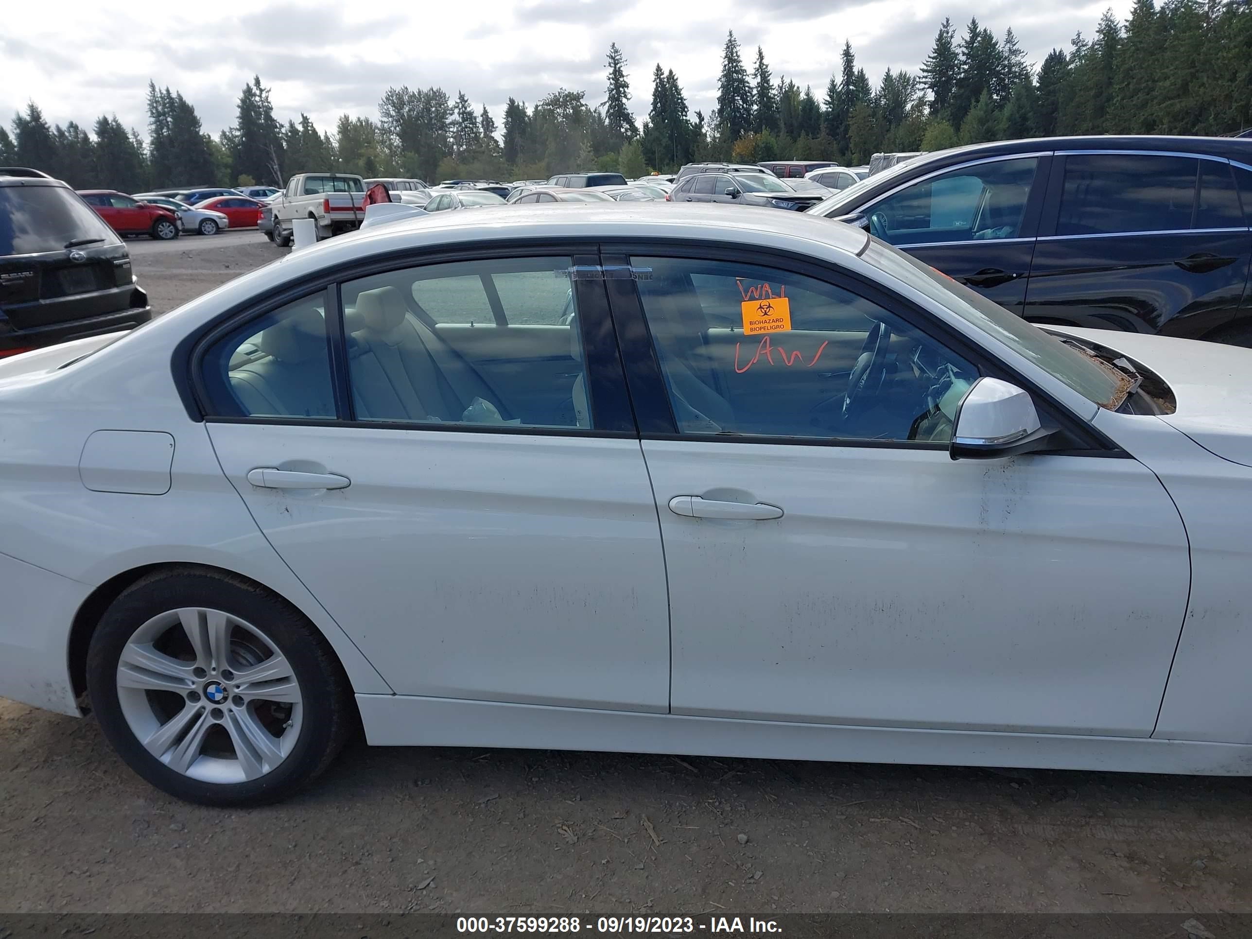 Photo 11 VIN: WBA8E9C53GK644488 - BMW 3ER 