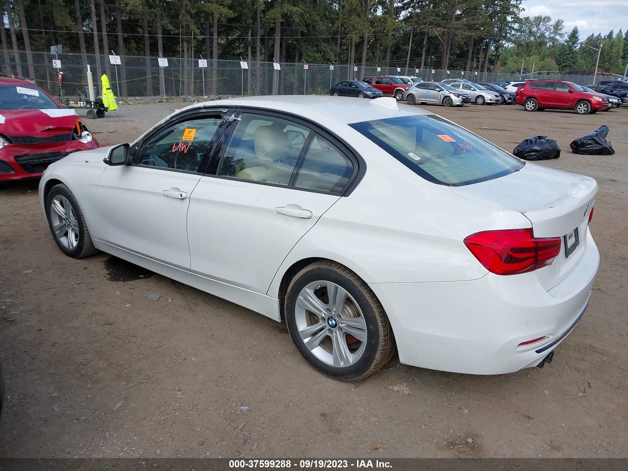 Photo 2 VIN: WBA8E9C53GK644488 - BMW 3ER 