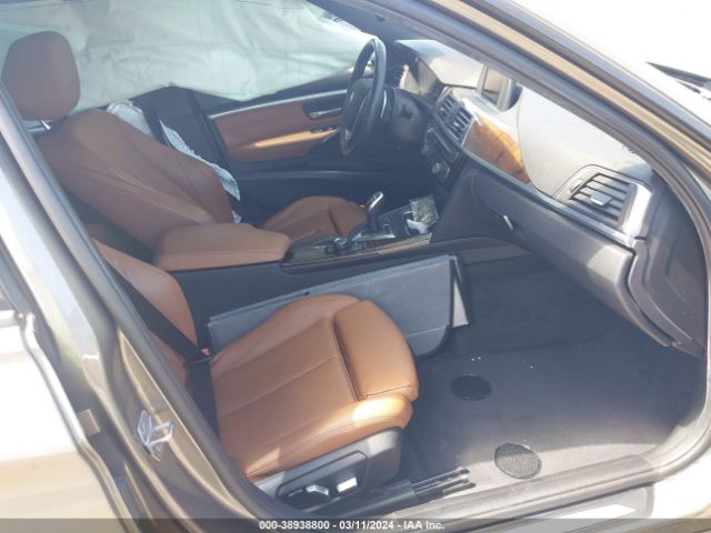 Photo 4 VIN: WBA8E9G51GNT84326 - BMW 328I 