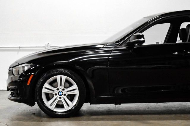 Photo 8 VIN: WBA8E9G53GNT44359 - BMW 3 SERIES 