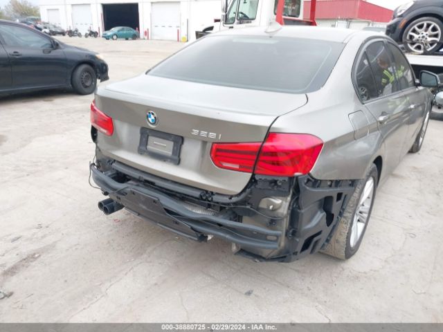 Photo 5 VIN: WBA8E9G55GNT81252 - BMW 328I 