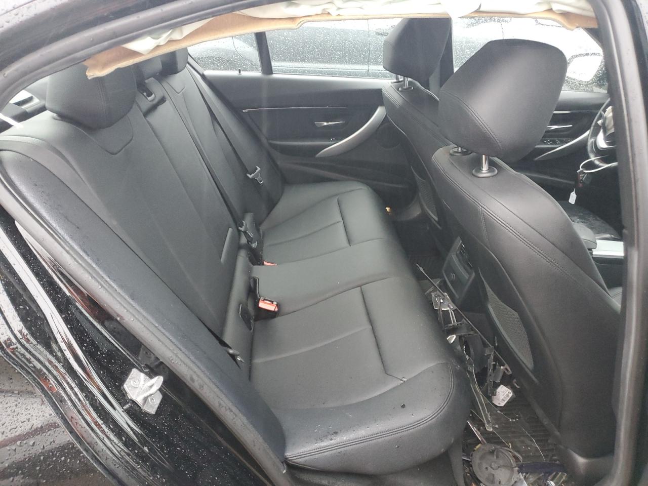 Photo 9 VIN: WBA8E9G56GNT87867 - BMW 3ER 