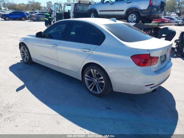 Photo 2 VIN: WBA8E9G5XGNU28761 - BMW 328I 