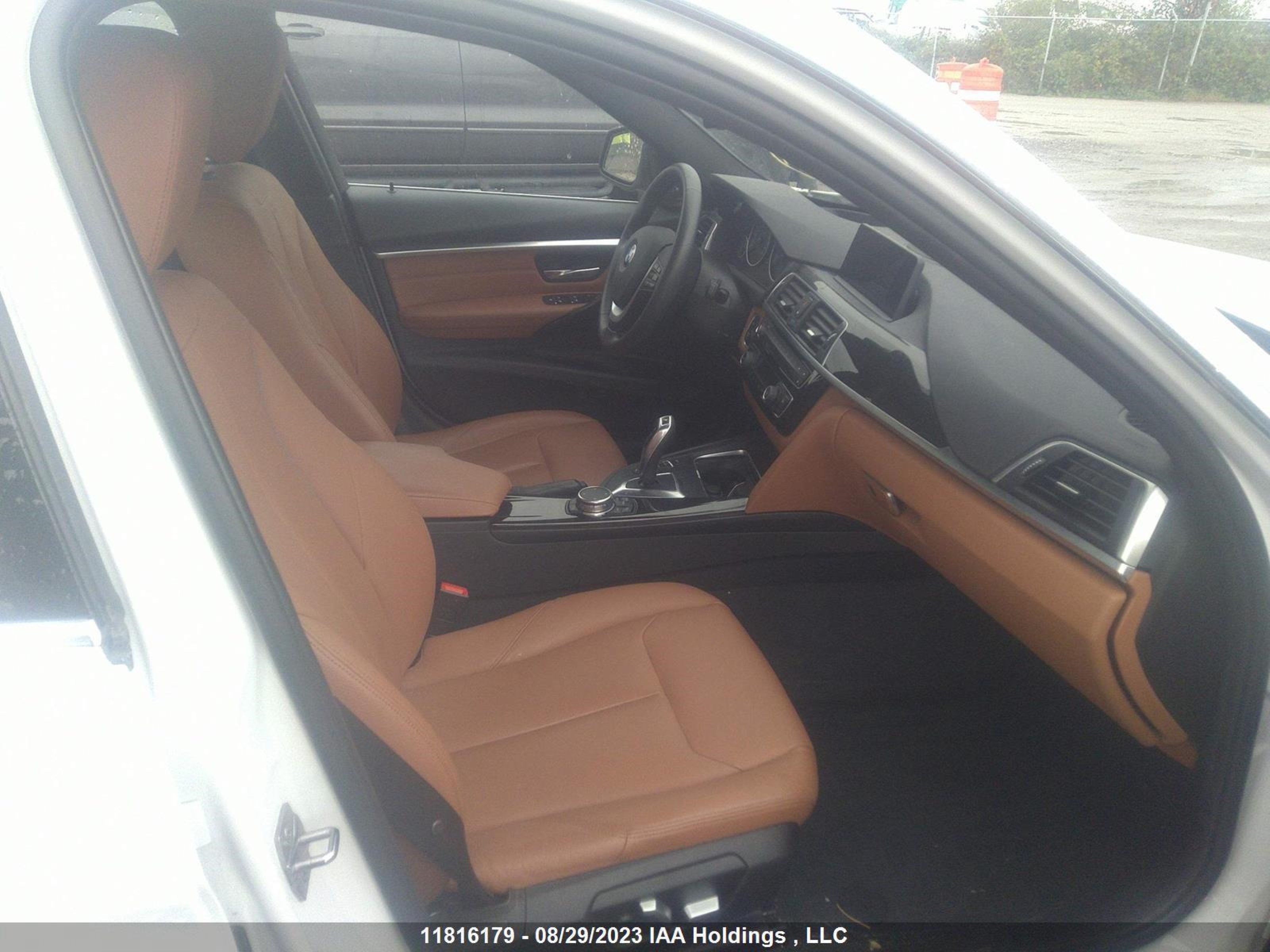 Photo 4 VIN: WBA8F1C56GK439116 - BMW 3ER 