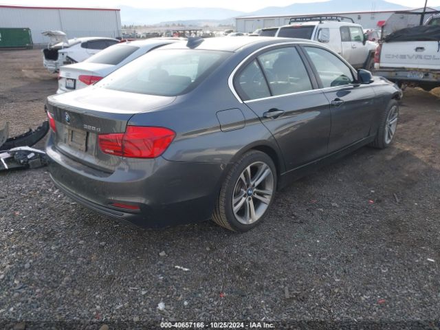 Photo 3 VIN: WBA8F1C58JAE97230 - BMW 328D 