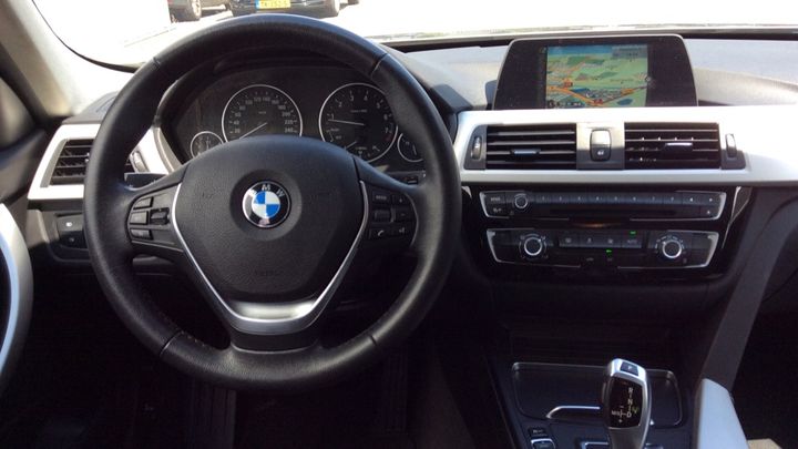 Photo 13 VIN: WBA8G31090K880776 - BMW 3-TOURING 