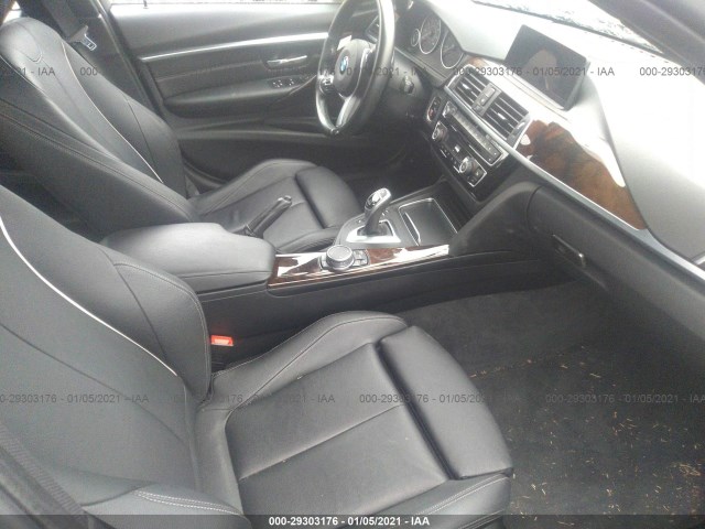 Photo 4 VIN: WBA8G5C56GK442814 - BMW 3 