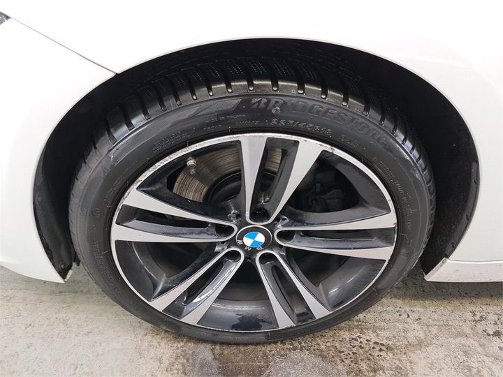 Photo 12 VIN: WBA8G710X0K393514 - BMW 330 