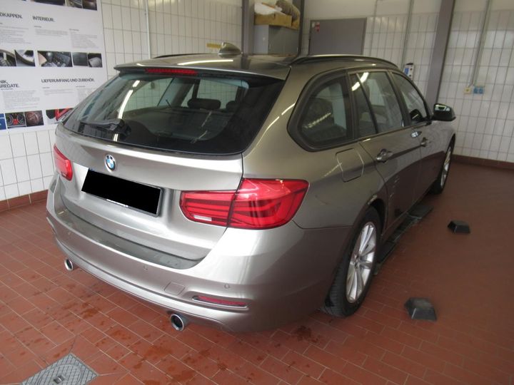 Photo 5 VIN: WBA8H31030K823969 - BMW 340I 