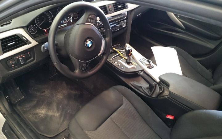 Photo 10 VIN: WBA8H91090A351687 - BMW SERIES 