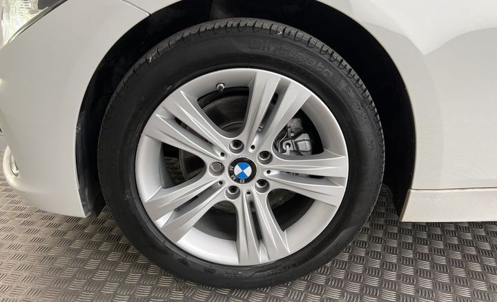 Photo 17 VIN: WBA8J11010K848989 - BMW SERIE 3 