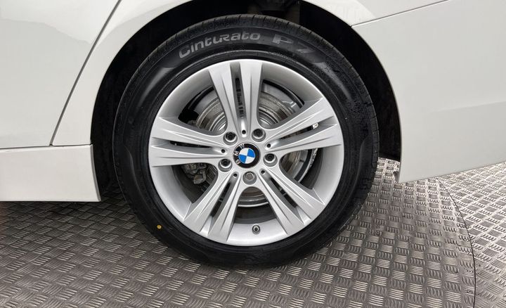 Photo 18 VIN: WBA8J11010K848989 - BMW SERIE 3 