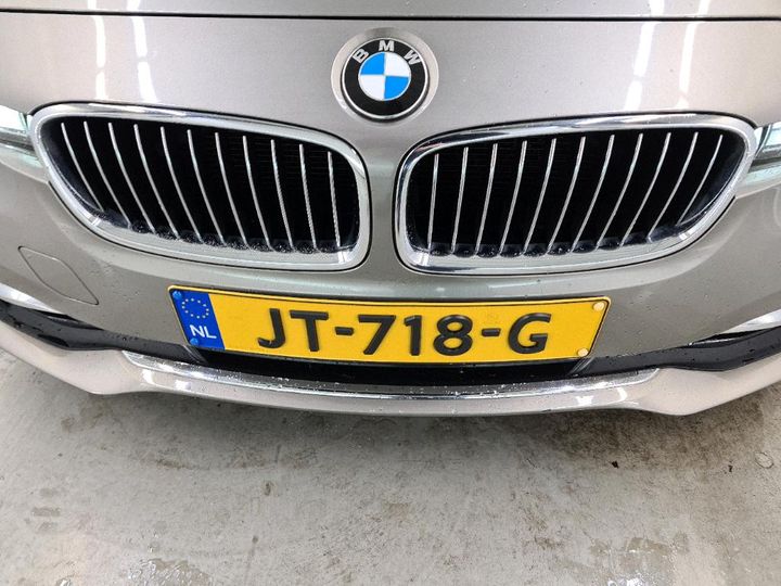 Photo 11 VIN: WBA8J91000K726915 - BMW 320 