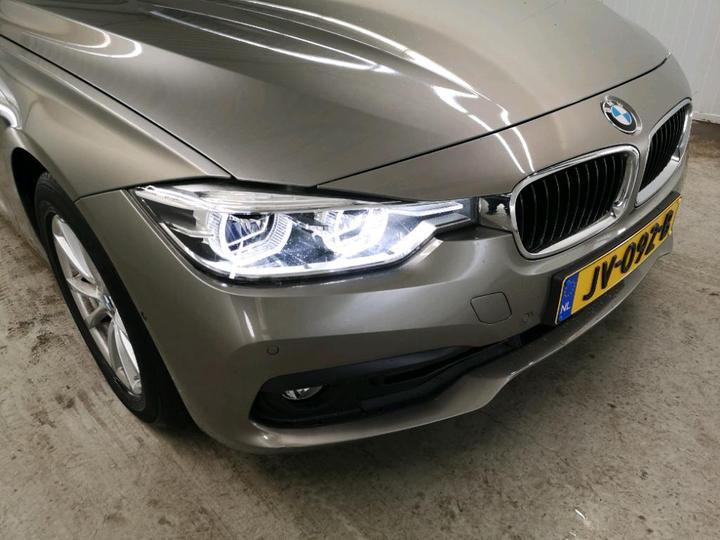 Photo 27 VIN: WBA8J91080K836160 - BMW 320 