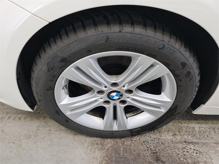 Photo 12 VIN: WBA8J91090K837933 - BMW 320 