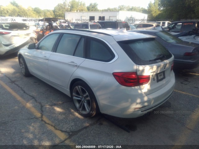 Photo 2 VIN: WBA8K3C34HA022834 - BMW 3 