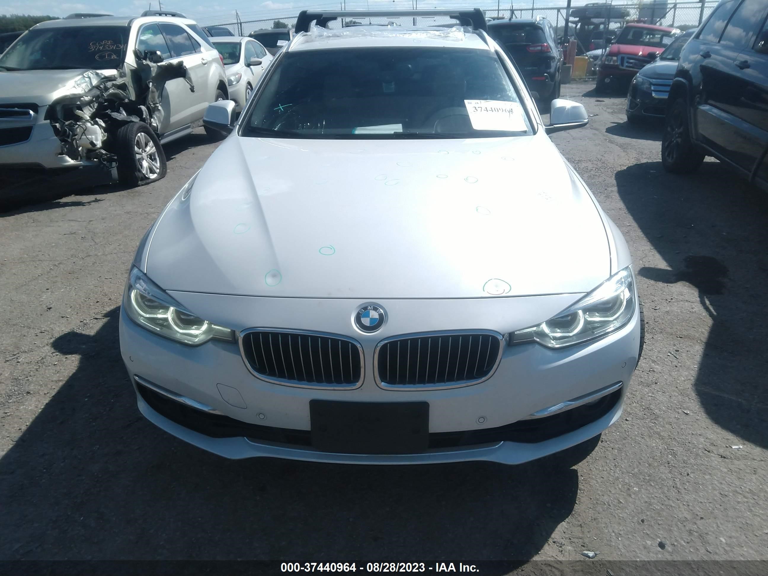 Photo 11 VIN: WBA8K3C54HK678723 - BMW 3ER 