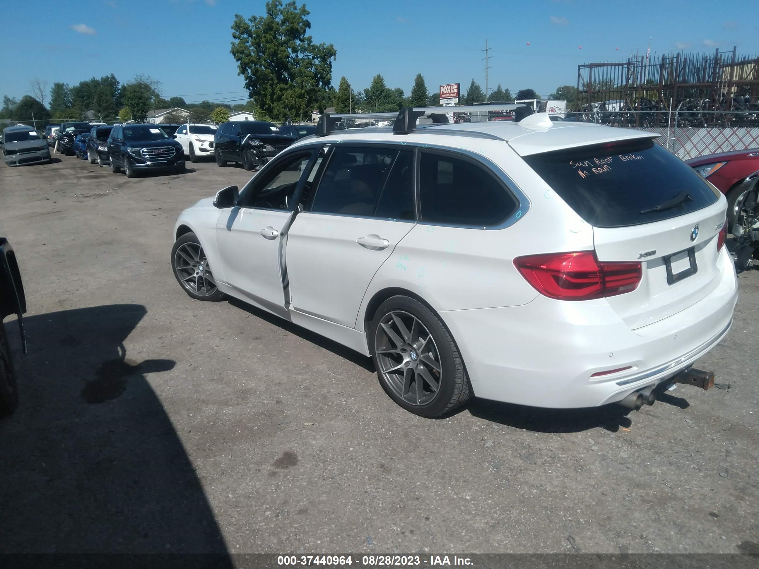 Photo 2 VIN: WBA8K3C54HK678723 - BMW 3ER 