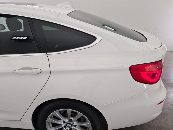 Photo 25 VIN: WBA8T110X0BF25215 - BMW 3 