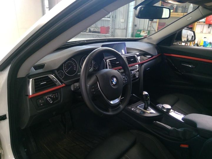 Photo 3 VIN: WBA8T5105JB343718 - BMW SERIES 3 