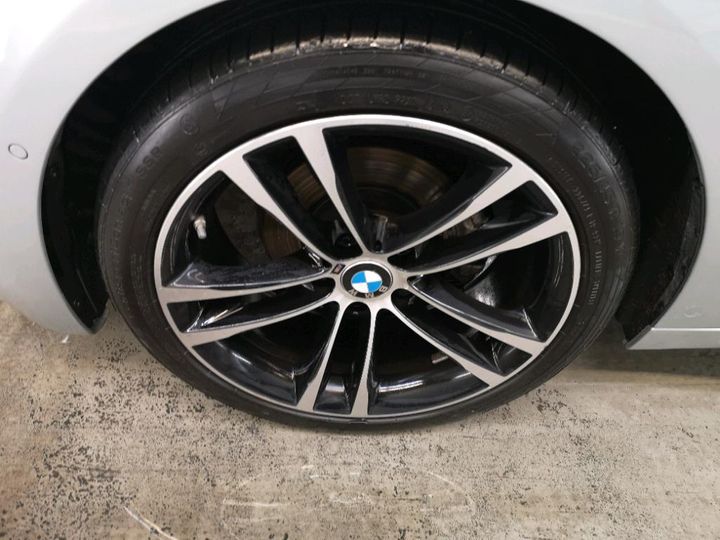 Photo 12 VIN: WBA8X31000CD24577 - BMW 320 