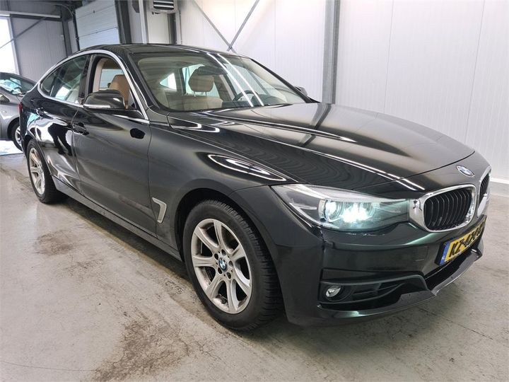 Photo 2 VIN: WBA8X31030G777677 - BMW 320 