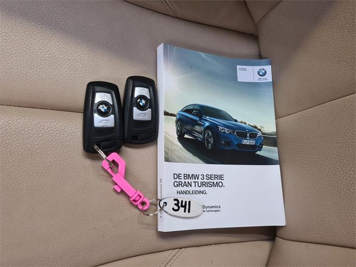 Photo 9 VIN: WBA8X31030G777677 - BMW 320 