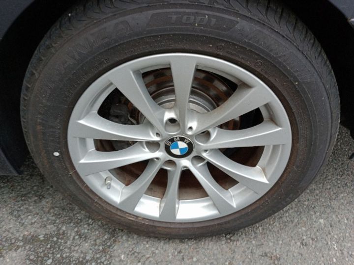 Photo 12 VIN: WBA8X71030G447108 - BMW 330I 